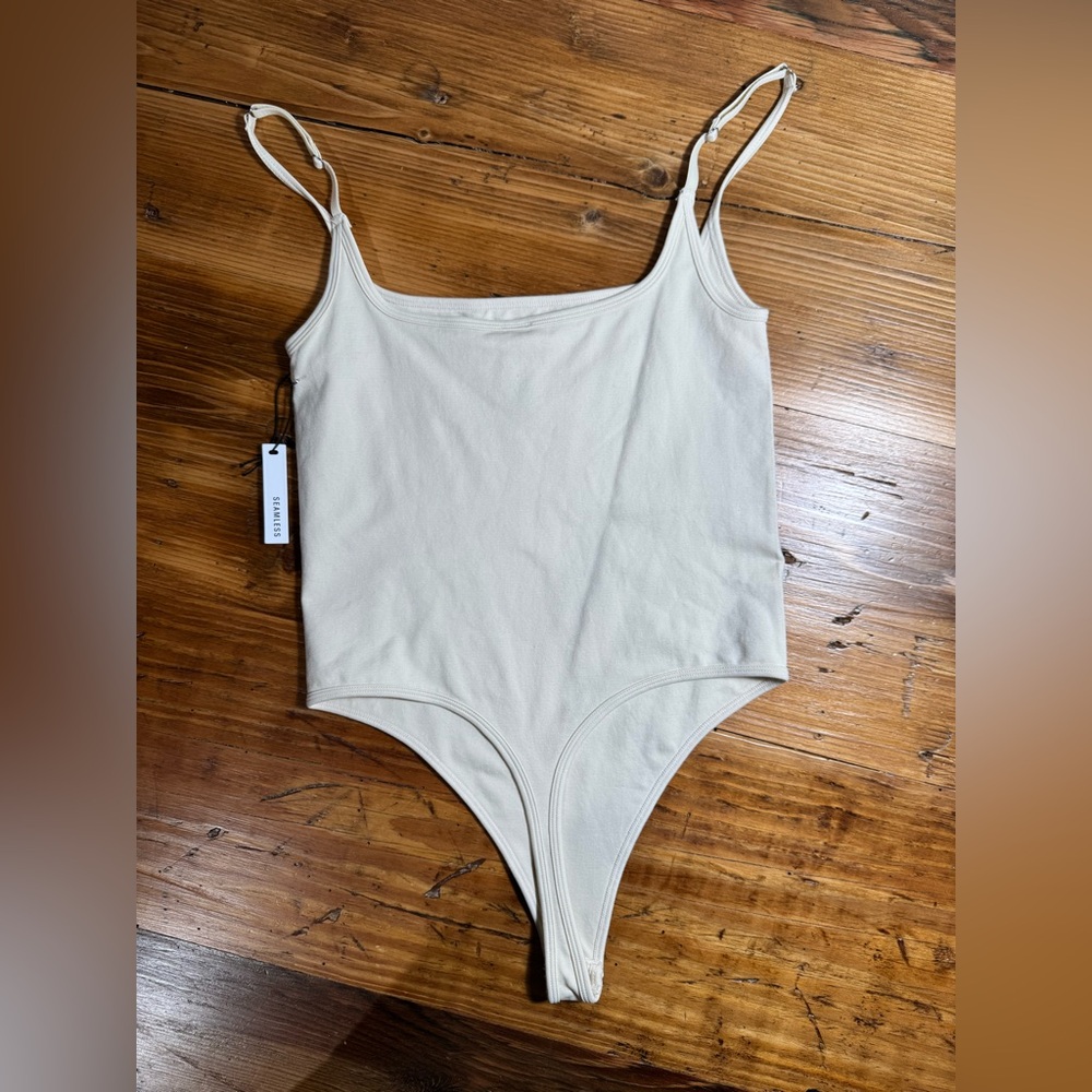 NWT Forever 21 Seamless Cami Tank‎ Bodysuit Cream/Ivory Basic Size Large - Picture 6 of 6
